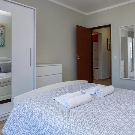 Comfort 1bdr W/pool By Lovelystay * Portimao
