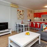 Comfort 1bdr W/pool By Lovelystay *